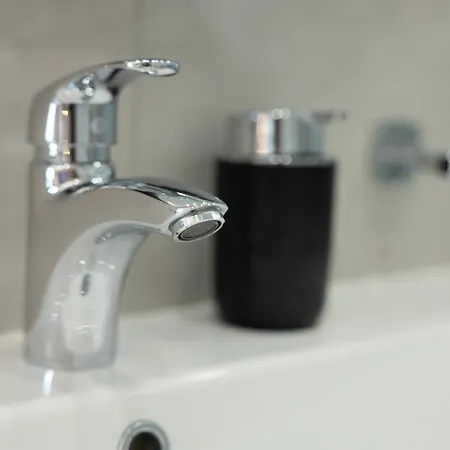 Ivory Seafront With Views!- Fl 14 By Homely Apartamento *