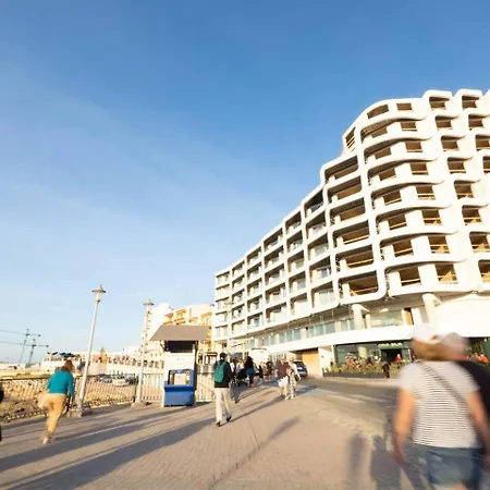 Ivory Seafront With Views!- Fl 14 By Homely * St Paul's Bay