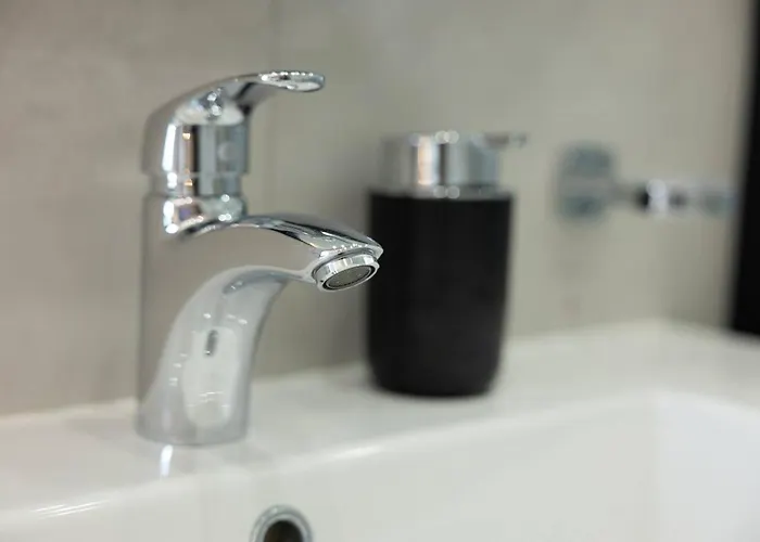 Ivory Seafront With Views!- Fl 14 By Homely Lejlighed *