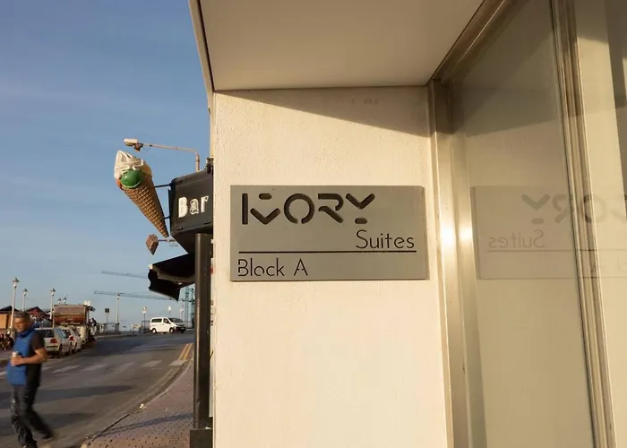 Ivory Seafront With Views!- Fl 14 By Homely * St. Paul's Bay